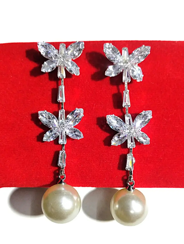 Enchanting Butterfly & Pearl Dangler Earrings 💖