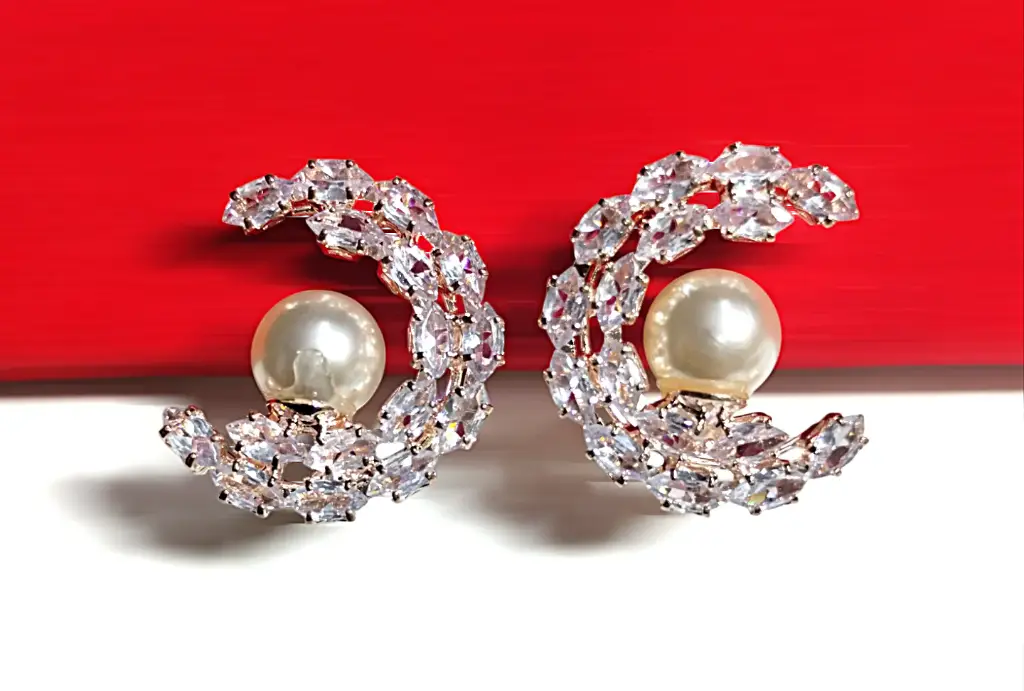 Chic Crystal & Pearl C-Hoop Earrings ✨
