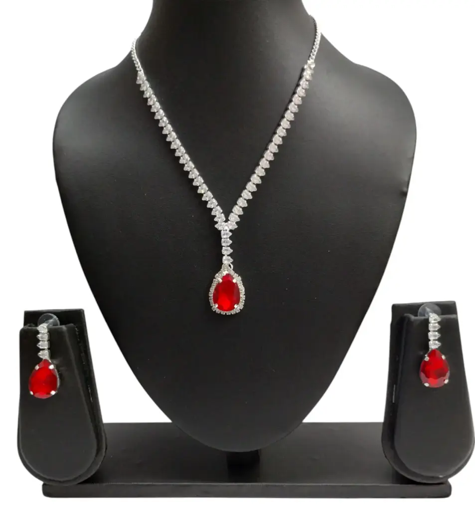 Draped Elegance Necklace Set ✨