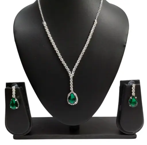 Teardrop Radiance Necklace Set ✨
