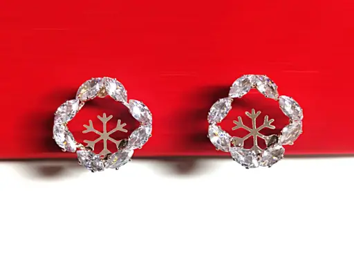 [KLE017] Snowflake Sparkle Stud Earrings ❄️✨ 