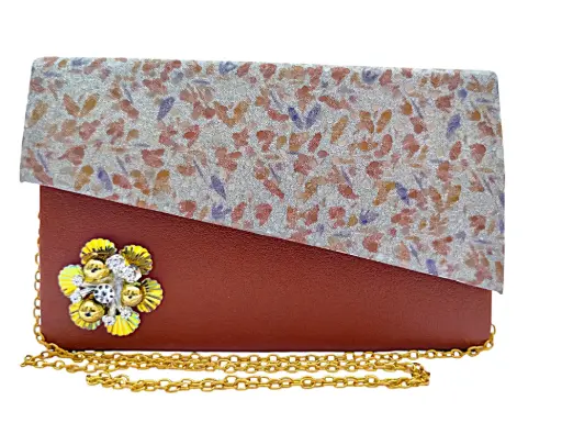 Embellished Floral Flap Clutch with Chain Strap 🌸✨